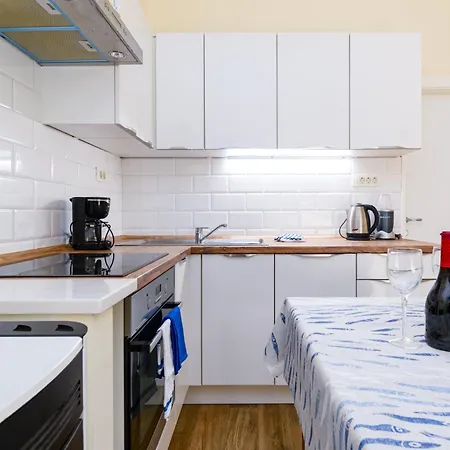 Apartment Apartman Zara *